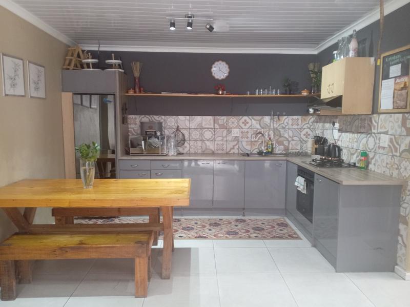3 Bedroom Property for Sale in Pelikan Park Western Cape